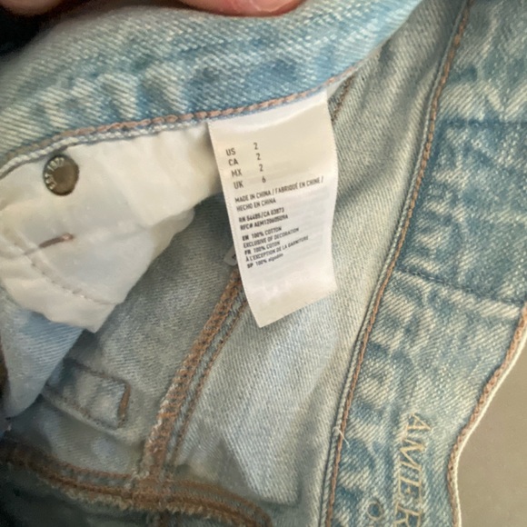 American Eagle jean shorts, size 2 - Picture 3 of 4